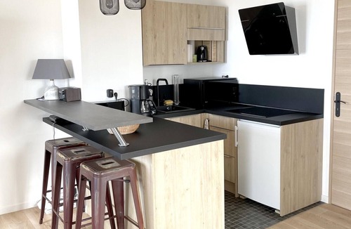 Benerville-sur-Mer Apartment | Homerez - 10 m away from the beach! Apartement for 5 ppl. at Benerville-sur-Mer