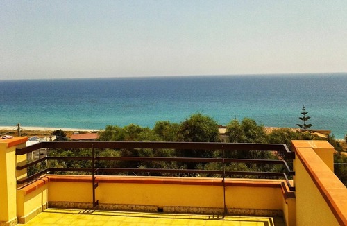 Brancaleone Apartment | Homerez - 200 m away from the beach! Nice appartement for 4 ppl. with sea view