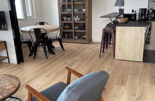 Benerville-sur-Mer Apartment | Homerez - Apartment Benerville-sur-Mer