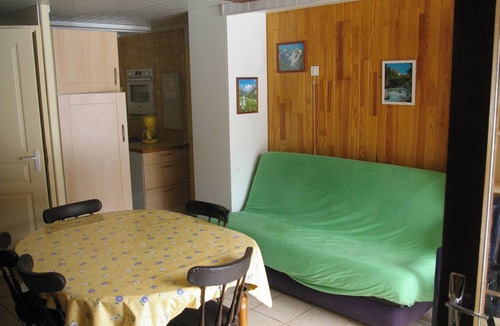 Les Sagnieres Apartment | Homerez - Apt in Risoul