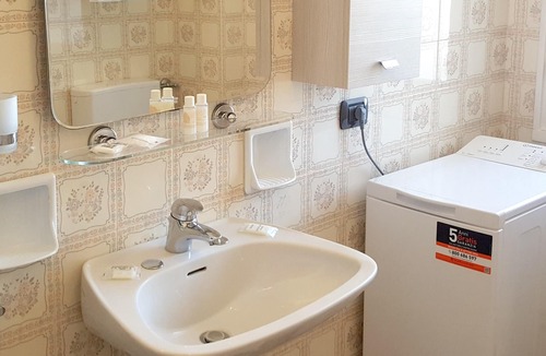 Viserbella Apartment | Homerez - Beautiful appartement for 6 ppl. with sea view and balcony at Viserba