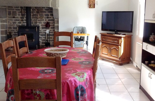 Fleury House | Homerez - Beautiful house for 6 ppl. with garden at Fleury