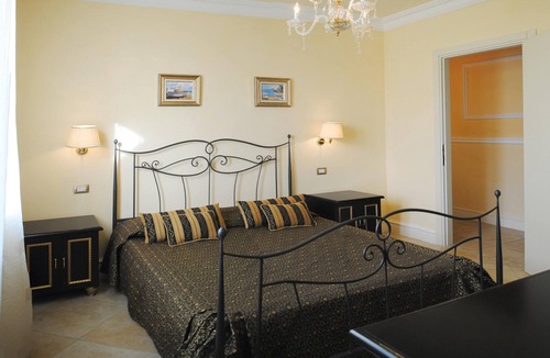 Montelabbate Villa | Homerez - Big villa 13 km away from the beach for 11 ppl. with swimming-pool