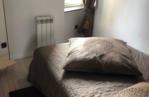 Vallieres Apartment | Homerez - Central studio Clermont-Ferrand
