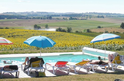 Pauilhac Ski Chalet | Homerez - Chalet in Pauilhac with Pool