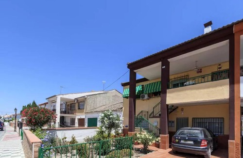 Fuente Vaqueros Apartment | Homerez - Charming Apartment in Fuente Vaqueros 100 m²