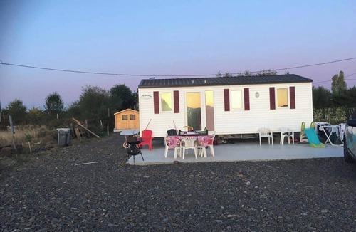 Saint-Pierre House | Homerez - Charming House, Saint-Pierre, garden