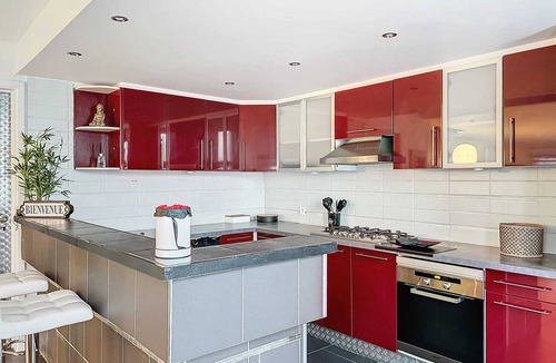 Incourt House | Homerez - Charming house in Glimes