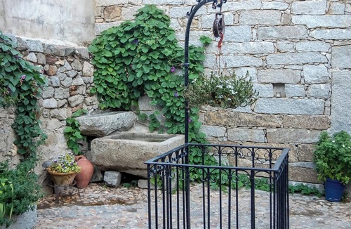 Anora House | Homerez - Charming House in Añora with Garden