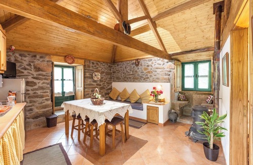 Canadelo House | Homerez - Charming House Terrace Amarante + Parking