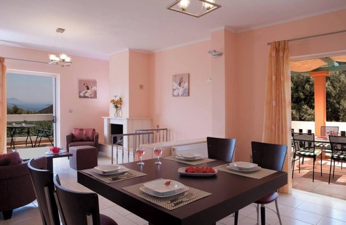 Evgiros Villa | Homerez - Charming Villa in Lefkada with Pool