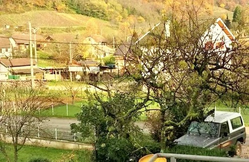 Mesnay Apartment | Homerez - Comfortable Apartment in Mesnay - 70 m² - Private Balcony