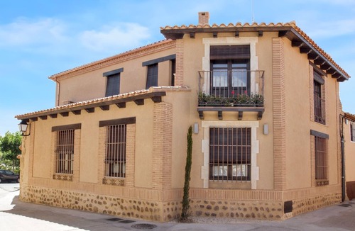 Villalpando House | Homerez - Comfortable House in Villalpando