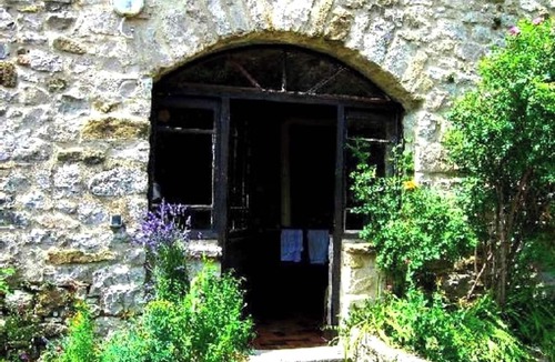Vesc House | Homerez - Comfortable house in nature near Vesc with jacuzzi