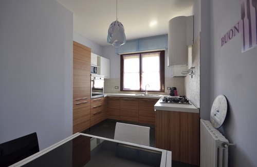 Vercelli Apartment | Homerez - Flat in Vercelli with balcony.