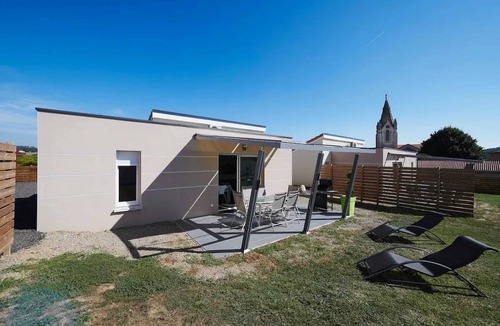 Chateauneuf-de-Galaure House | Homerez - House in Châteauneuf-de-Galaure