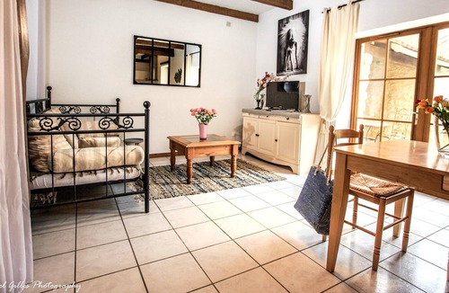 Saint-Front-de-Pradoux House | Homerez - Amazing house for 4 ppl. with shared pool, jacuzzi, spa and terrace