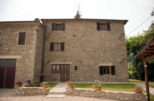 Caprese Michelangelo House | Homerez - House in Caprese Michelangelo