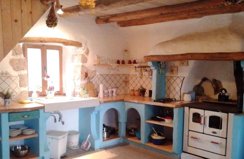 Cres House | Homerez - House 3 km away from the beach for 4 ppl. with garden at Filozici
