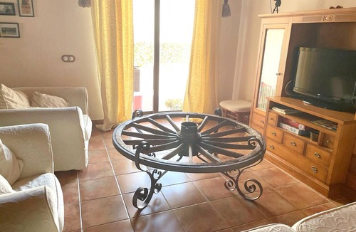 Mota del Cuervo House | Homerez - House for 10 ppl. with swimming-pool and terrace at Mota del Cuervo