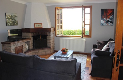 Langogne House | Homerez - House in Langogne, mountain view