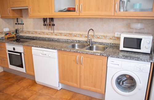 Humanes Villa | Homerez - Luxury Villa in Cerezo de Mohernando with Pool