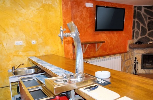 Humanes Villa | Homerez - Luxury Villa in Cerezo de Mohernando with Pool