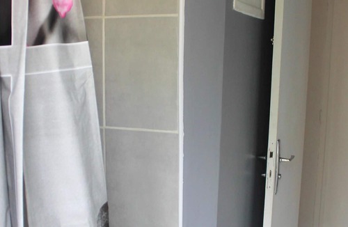 Tain-l'Hermitage Apartment | Homerez - Nice appartement for 5 ppl. with balcony at Tain-l'Hermitage