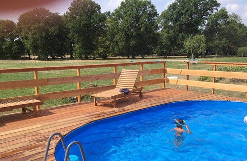 Saint-Pardoux House | Homerez - Nice bungalow for 6 ppl. with shared pool and terrace at Saint-Pardoux