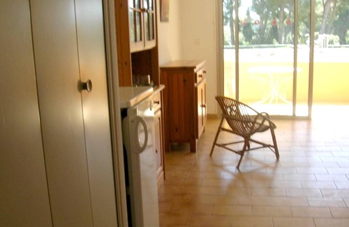La Faviere Apartment | Homerez - Nice studio 400 m away from the beach for 4 ppl. at Bormes-les-Mimosas