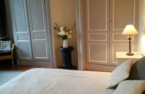 Forges-les-Eaux House | Homerez - Nice house for 4 ppl. with garden at Forges-les-Eaux