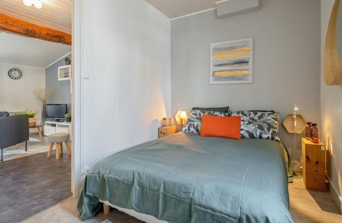 Libourne House | Homerez - Nice house for 2 ppl. with garden at Libourne