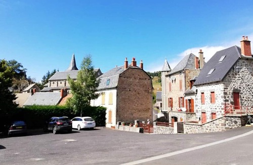 Peyrusse House | Homerez - Nice house for 5 ppl. with garden and terrace at Peyrusse