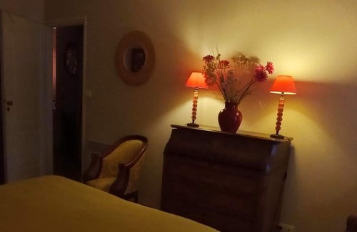 Cheval-Blanc House | Homerez - Nice house for 4 ppl. with swimming-pool and garden at Cheval-Blanc