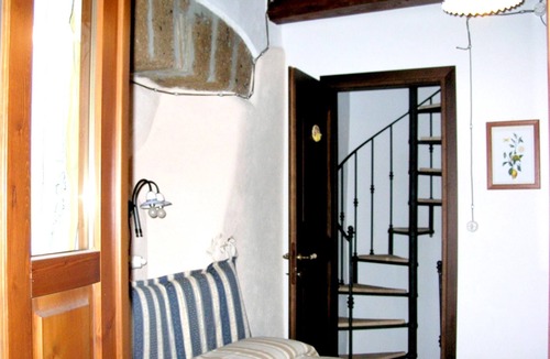 Vignanello House | Homerez - Nice property for 6 ppl. with terrace at Vignanello