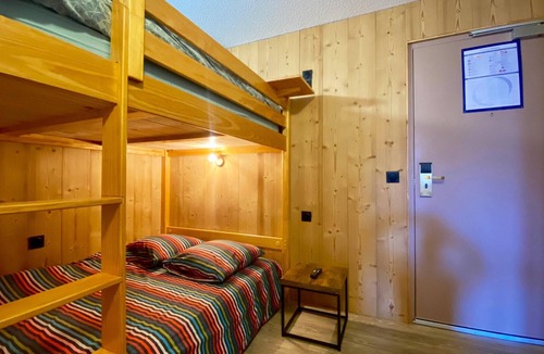 Bergers Apartment | Homerez - Nice studio for 4 ppl. with swimming-pool and balcony at Huez
