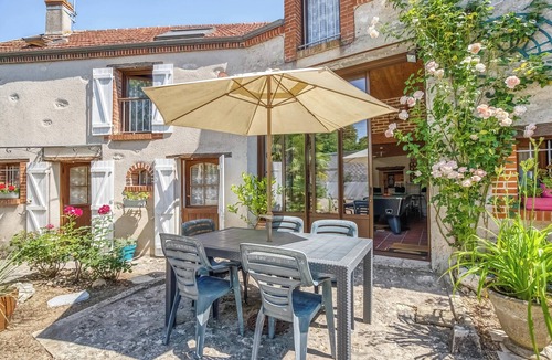 Mer House | Homerez - Peaceful countryside house in Mer