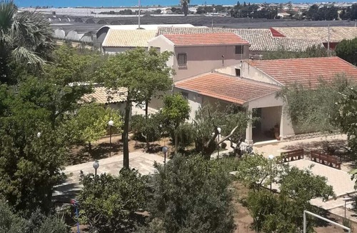 Scoglitti Apartment | Homerez - Spacious appartement 1 km away from the beach for 4 ppl. at Scoglitti