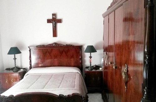 Este-Alcosa-Torreblanca Apartment | Homerez - Spacious appartement for 6 ppl. with jacuzzi at Sevilla