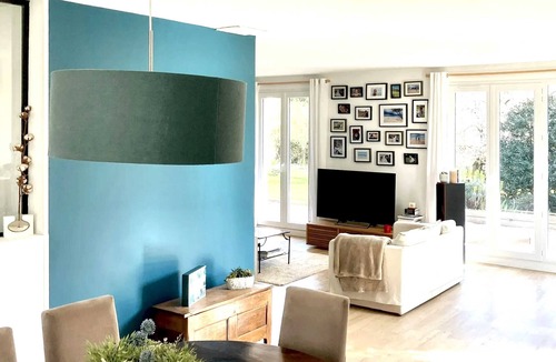 Montlignon House | Homerez - Spacious House in Montlignon with Garden and Terrace
