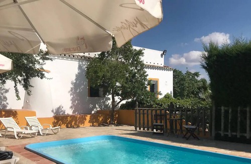 Osuna Villa | Homerez - Spacious villa for 6 ppl. with swimming-pool and terrace at El Saucejo