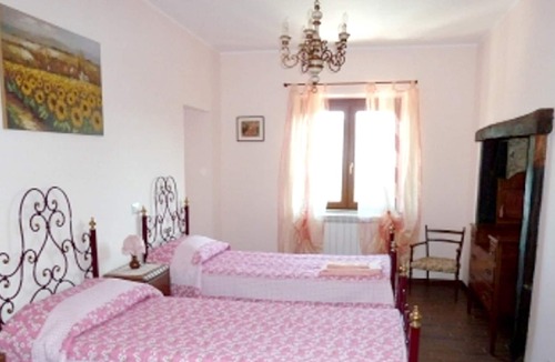 Barga Villa | Homerez - Spacious villa for 5 ppl. with garden and terrace at Barga