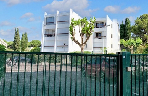 La Grande-Motte Apartment | Homerez - Studio in La Grande-Motte