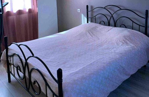 Longages Villa | Homerez - Villa for 11 ppl. with swimming-pool, jacuzzi and garden at Longages