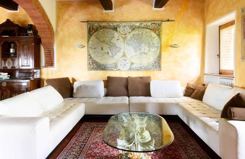 Santarello Villa | Homerez - Villa for 28 ppl. with swimming-pool, jacuzzi and garden at Sinalunga
