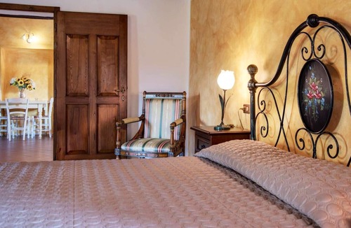 Santarello Villa | Homerez - Villa for 28 ppl. with swimming-pool, jacuzzi and garden at Sinalunga