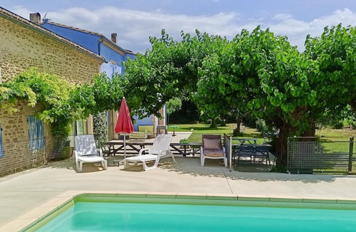 Richerenches Villa | Homerez - Villa for 30 ppl. with swimming-pool and terrace at Richerenches