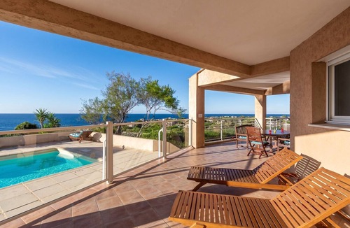Marine de Davia Villa | Homerez - Villa in Corbara