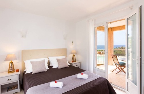 Marine de Davia Villa | Homerez - Villa in Corbara