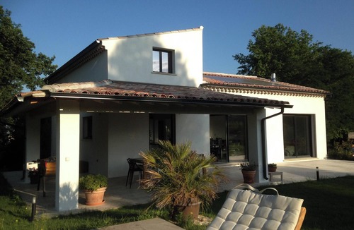 Eyragues Villa | Homerez - Villa in Eyragues with pool